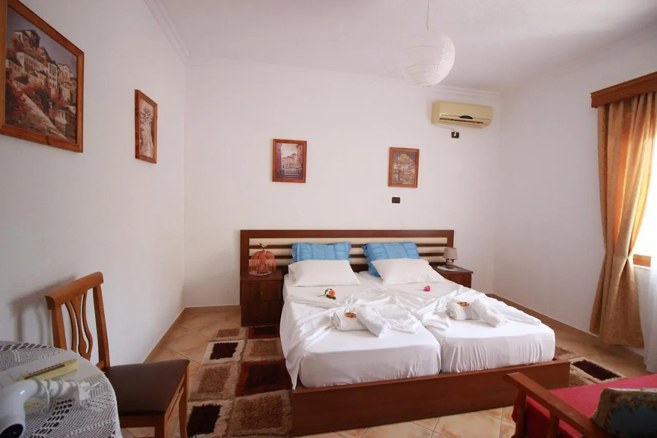 Guest house Grandma'S Home Gjirokaster