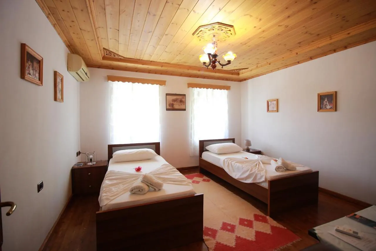 Guest house Grandma'S Home Gjirokaster