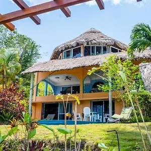 https://agave-blue.quintano-roohotels.com