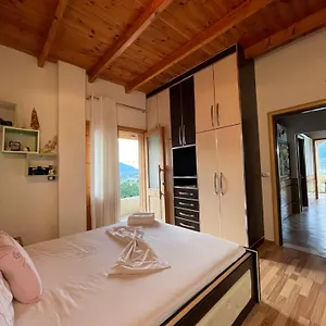 Bed & Breakfast Elsa's, Gjirokastër