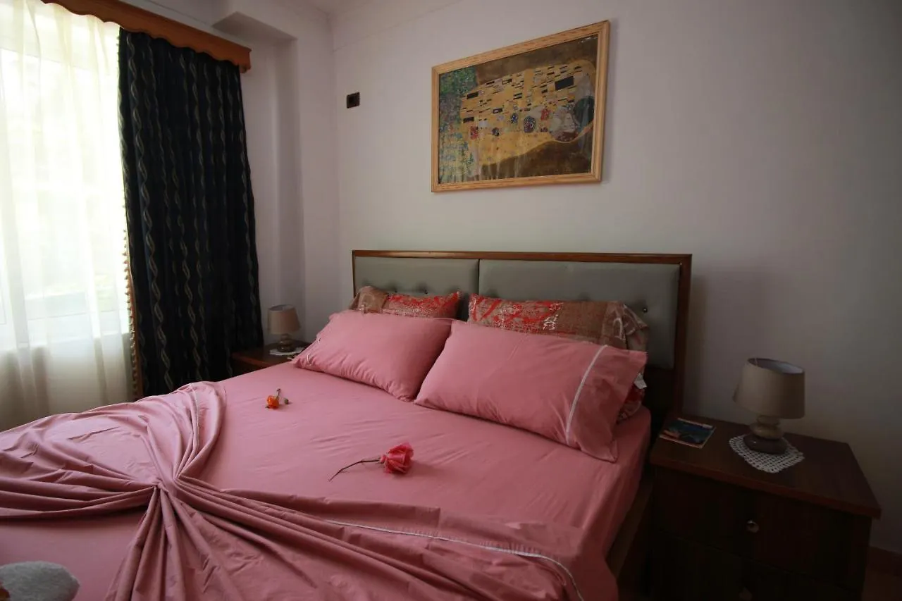 Grandma'S Home Gjirokastër Gasthof